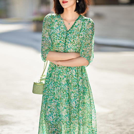 丁摩 夏季女装法式V领绿色碎花真丝中长款连衣裙子4ZF-90440 商品图1