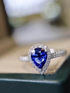 1.15ct 蓝宝石戒指
