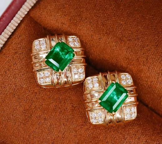 1.37ct 祖母绿耳钉 商品图0