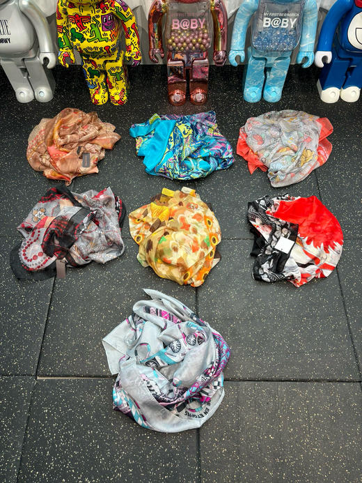 大牌丝巾！！！夏季薄防晒丝巾！！必须入的款！手感超舒服！！一款适合旅游穿搭的丝巾 商品图0