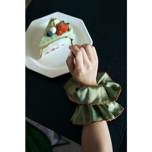 双成记 奶油蛋糕双层真丝发圈 商品图4