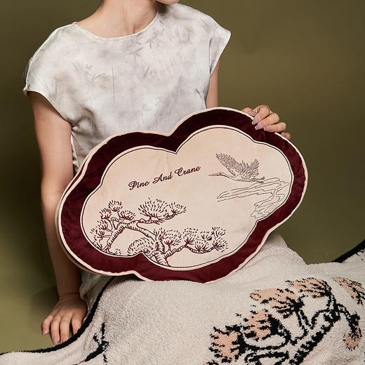 大英博物馆东方梦境系列 祥云仙鹤 葫芦蝴蝶-黑色 葫芦蝴蝶-粉色 葫芦蝴蝶-红色 刺绣 靠枕 国风抱枕 商品图2