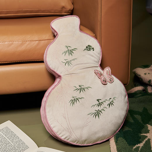 大英博物馆东方梦境系列 祥云仙鹤 葫芦蝴蝶-黑色 葫芦蝴蝶-粉色 葫芦蝴蝶-红色 刺绣 靠枕 国风抱枕 商品图3