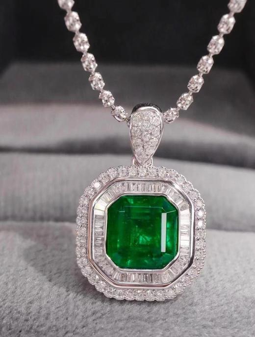 2.78ct 祖母绿吊坠 商品图1