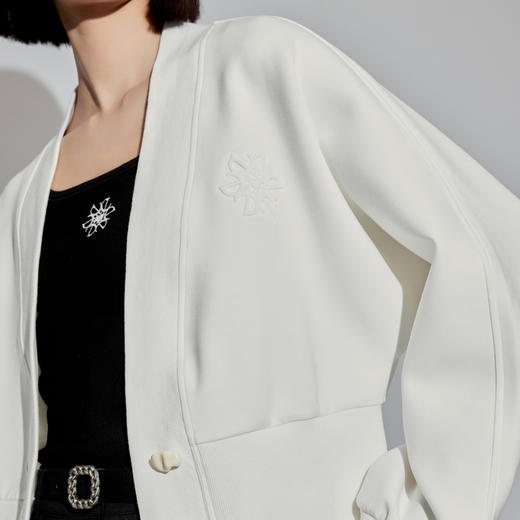 【特惠不退货】伊芙丽春秋宽松长袖开衫1F2200061 商品图2