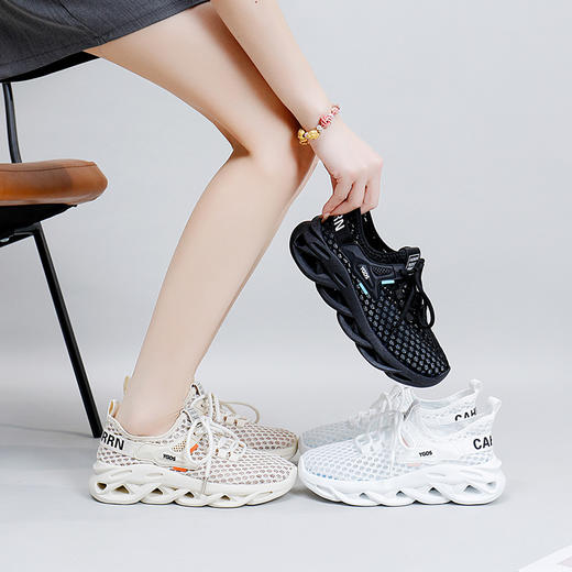 行走的“百搭王”！轻量化闪电飞织鞋 透气柔软不闷脚 防滑耐磨 超舒适 飞织技术 高回弹 强支撑 商品图2