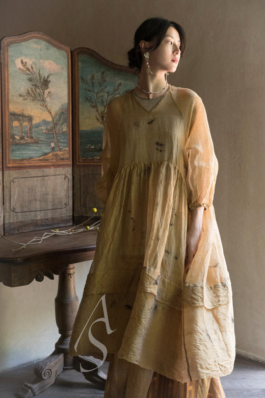 Mutedance  金色/裸色植物染纱质真丝连衣裙 商品图6