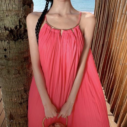 【法式轻奢系列！高级感挂脖连衣裙】多巴胺海边，挂脖性感度墙裂推荐，法式过膝长裙压褶大摆连衣裙，波西米亚海边度假中长裙L 商品图5