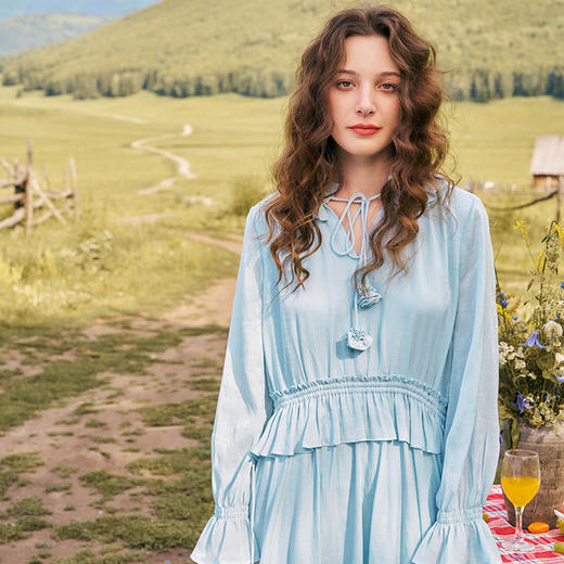 两三事梵高文艺昨日青空2024秋季新款法式荷叶边绑带领连衣裙长裙 商品图1