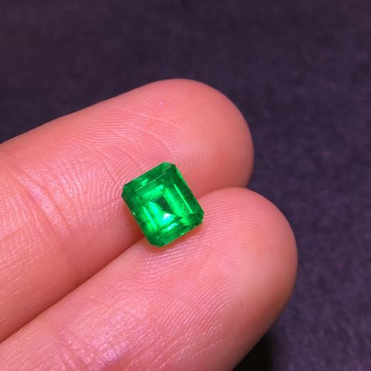 1.1ct 祖母绿裸石 商品图7