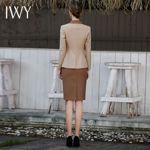 IWY/秋款高端气质女神范卡其色长袖西装咖色半裙双拼职业女装套裙C1710+S1691 商品图3