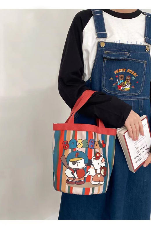 【轻便可爱的帆布水桶包，童趣插画设计~】帆布水桶包 可爱涂鸦童趣插画手提圆桶妈咪收纳包 便当袋 上班小拎包 倍儿大容量，随时装下便当、文具、小物件-QQ 商品图7