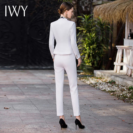IWY/秋款白色西装九分小脚裤两件套正式场合招待通勤干练职业套装CP1761 商品图3