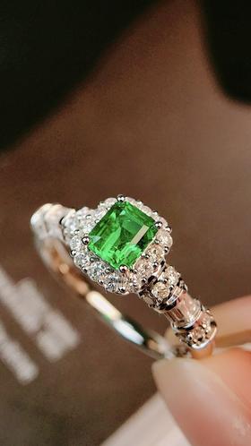 0.45ct 祖母绿戒指