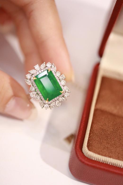 5.5ct 祖母绿戒指 商品图3