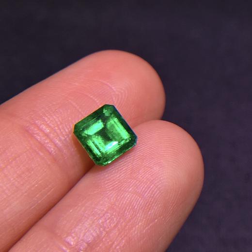 1.15ct 祖母绿裸石 商品图0