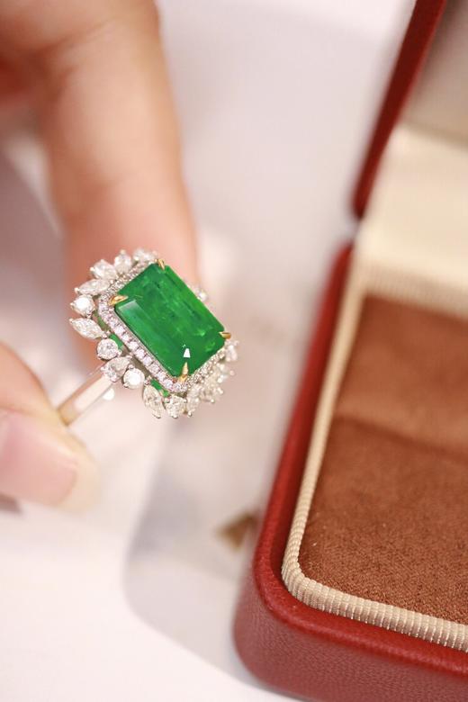 5.5ct 祖母绿戒指 商品图6