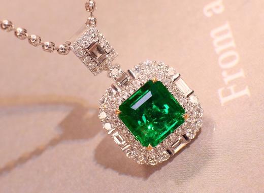 2.2ct 祖母绿吊坠 商品图1