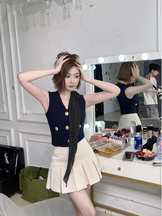 清仓捡漏 LINCHAOZHANG私服定制【金狮扣】LD240221修身上衣LD240222 百褶裙P2024016F波点飘带套装 商品图4