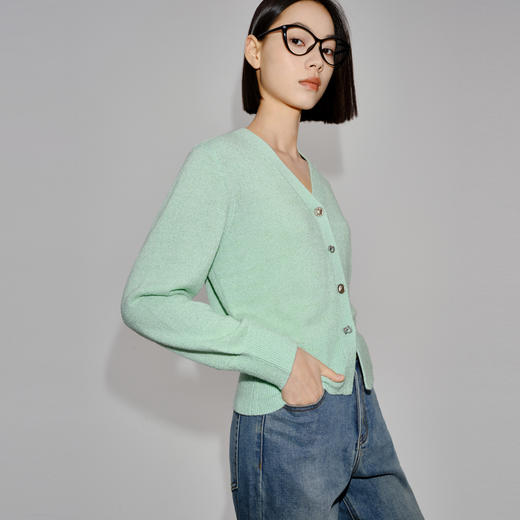 【特惠不退货】伊芙丽设计感异形纽扣薄荷绿针织衫2024春1F2130251 商品图1