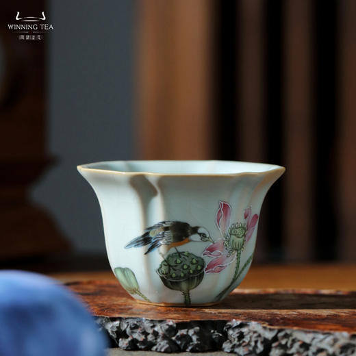 问鼎汝瓷鼎峰系列天青癸卯梨瓣杯（莲蓬翠鸟）（缺货） 商品图0