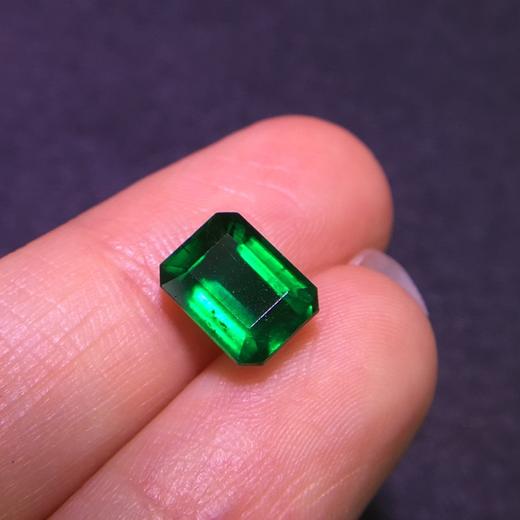 2.63ct 祖母绿裸石 商品图3
