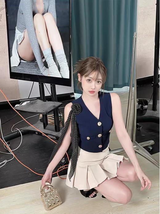 清仓捡漏 LINCHAOZHANG私服定制【金狮扣】LD240221修身上衣LD240222 百褶裙P2024016F波点飘带套装 商品图0