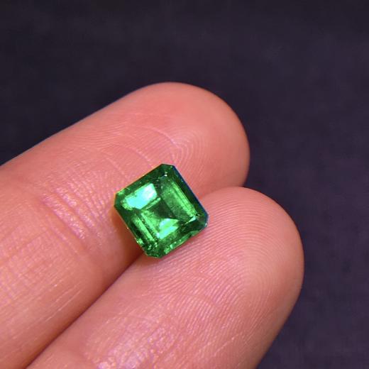 1.15ct 祖母绿裸石 商品图2