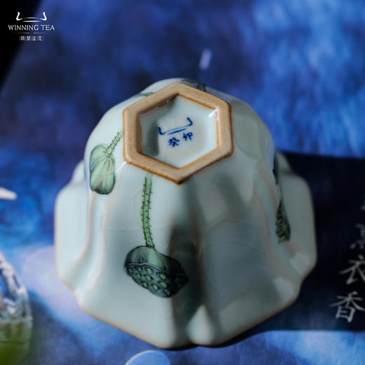 问鼎汝瓷鼎峰系列天青癸卯梨瓣杯（莲蓬翠鸟）（缺货） 商品图5