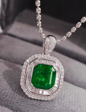 2.78ct 祖母绿吊坠