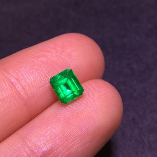 1.1ct 祖母绿裸石 商品图2