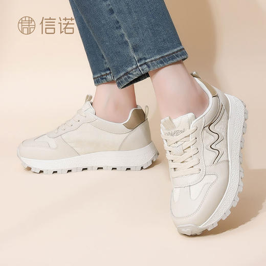 信诺新中式复古休闲鞋2024新款运动厚底舒适软底透气中年女德训鞋Q5063-2 商品图3
