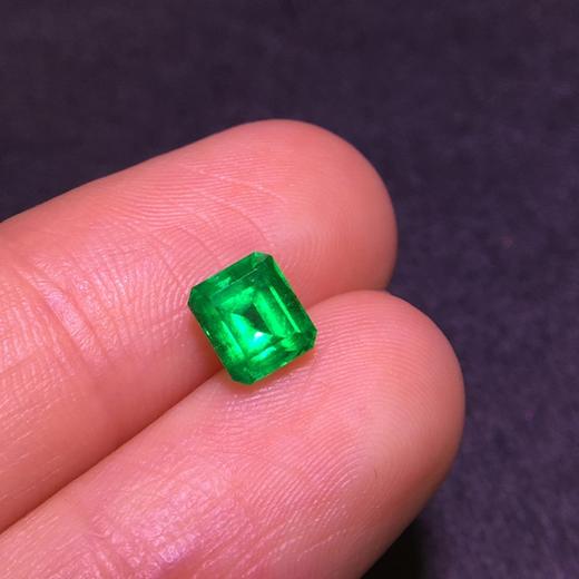 1.1ct 祖母绿裸石 商品图6
