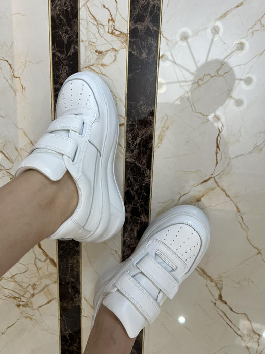 85-10 马思纯 渠道货 AC 24秋冬 笑脸面包鞋 超轻厚底魔术贴小白鞋 巨好穿 商品图1