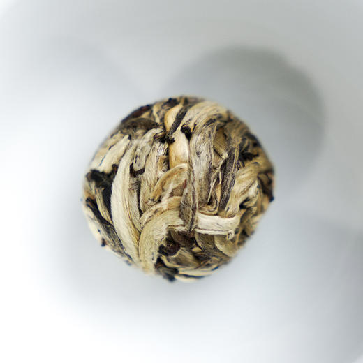 【冰岛针龙珠】2024年临沧冰岛300年古树全芽头白茶龙珠 210g/罐，数量有限；每个id限购3份 商品图2
