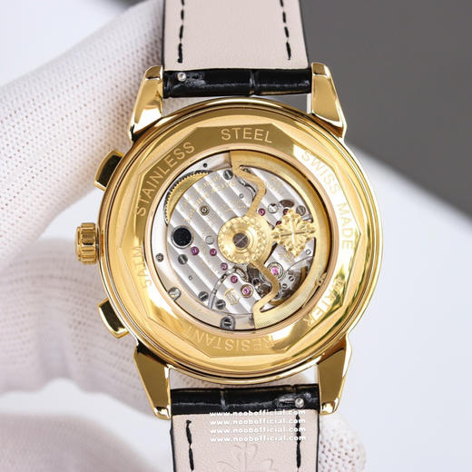 Noob Maker，N厂市场独家，耗时2年，18k包金版本和定制版手工镶钻工艺来啦，由20种不同钻组成，色泽艳丽，扣子也点缀21颗钻，搭配正品一致的美洲鳄鱼皮表带百达.翡丽超级复杂功能计时系列 商品图7