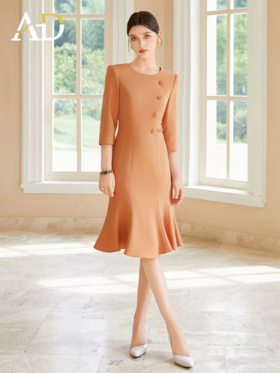 AD漂亮独特连衣裙女洋气橘色显白显瘦包臀鱼尾裙时尚圆领西装裙子