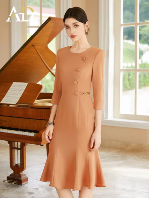 AD漂亮独特连衣裙女洋气橘色显白显瘦包臀鱼尾裙时尚圆领西装裙子 商品图2