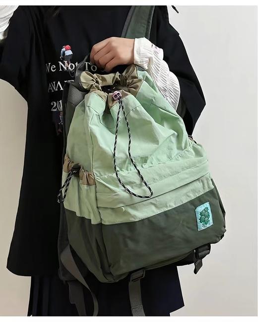 👉【椒盐和猫束口抽绳大容量背包】✅超大容量设计，轻松装下羽毛球拍、笔记本电脑、✨书本等日常用品，完全满足了我对于实用性的需求！ 商品图3