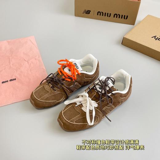 点此购买 NB缪缪MiuMiu联名530SL系列男女款复古休闲德训鞋 98 293716 商品图2