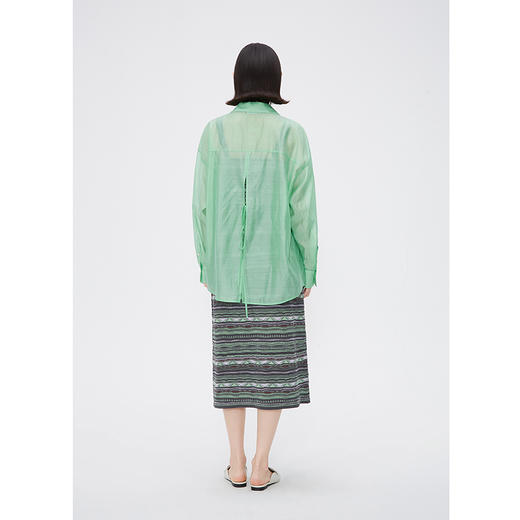 NEELLY纳俪商场同款宽松休闲微透性感防晒外搭开衫莱赛尔长袖衬衫N24074B04552 商品图3