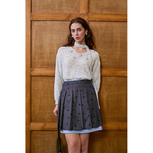 HeyDress立体花刺绣针织衫女秋季法式V领宽松慵懒感玫瑰飘带毛衣 商品图1