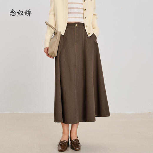 【商场同款】CNS4861 “ 美拉德伞裙 ”  美拉德棕秋季的主打色 多片结构线打造小A摆散裙 裙型流畅立体显瘦 撞色明线设计摩登现代 TR面料垂感有型透气好穿 商品图0