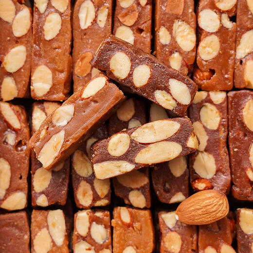 高复购 0反式脂肪酸 | 一方云拾坚果太妃糖 海盐/咖啡/伯爵红茶 3口味入 人气坚果糖果休闲零食送礼 56g/袋*3袋/6袋 商品图5