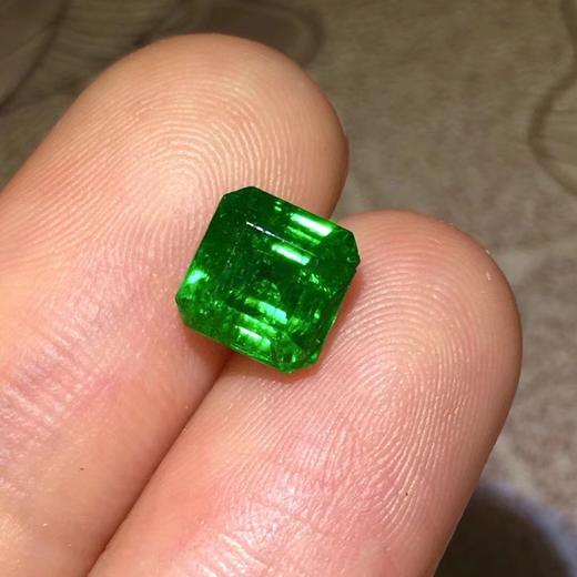 1.96ct 祖母绿裸石 商品图3
