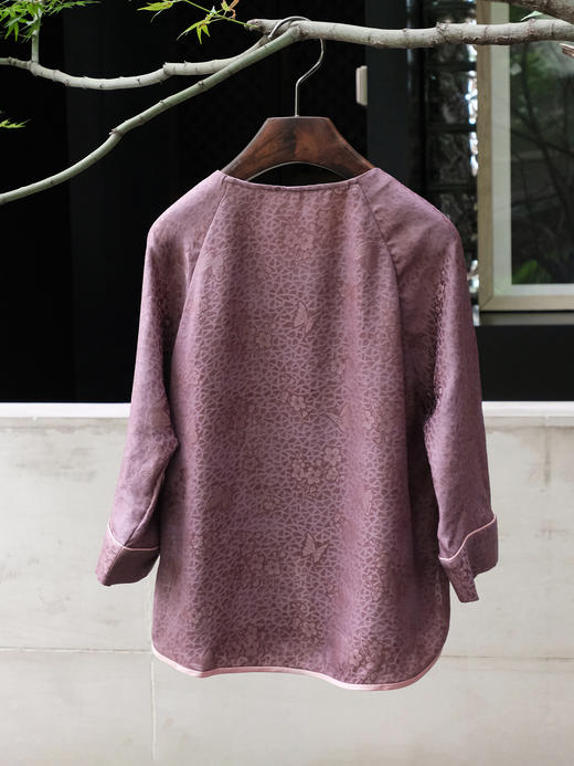 盛唐婧 |真丝花罗梅花彩蝶重工盘扣上衣 商品图3