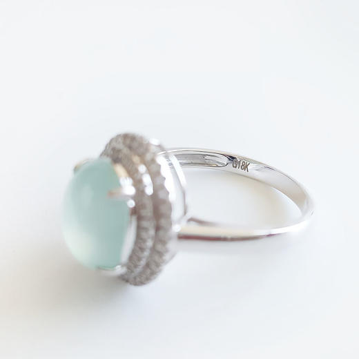 【天然正品】AU750白金镶钻镶天然冰种晴水绿蛋面翡翠（吉祥、圆满）戒指030824XY02 商品图6