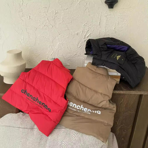 【轻盈保暖，潮牌无袖设计，魔术贴便捷易穿~】秋冬新款儿童羽绒服 小沐童潮牌无袖立领坎肩外套 冬季潮牌魔术贴 羽绒马甲-QQ 商品图1