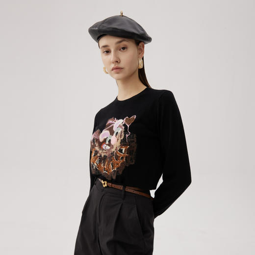 谜底圆领套头针织衫女2024秋新品百搭绣花合体亲肤毛衣243MZ1307 商品图1