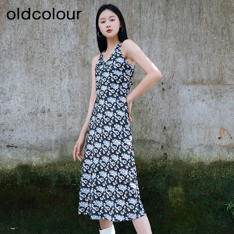 oldcolour秋季新款气质修身显瘦吊带无袖碎花连衣裙女P321002A1